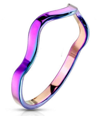 Zvlněný ocelový prsten v duhovém barevném odstínu