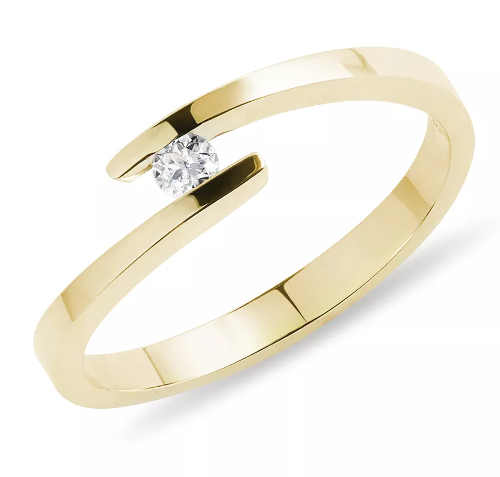 Zlatý dámský prsten do spirály s diamantem