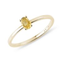 Zlatý minimalistický prsten zdobený citrínem